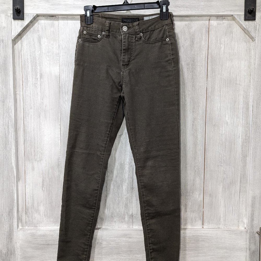 Used Good Condition-Aeropostale High Waisted Jegging Size 00